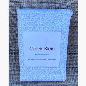Calvin Klein Abstract Ditsy Floral Blue Cotton KING Pillowcase Set 2pc